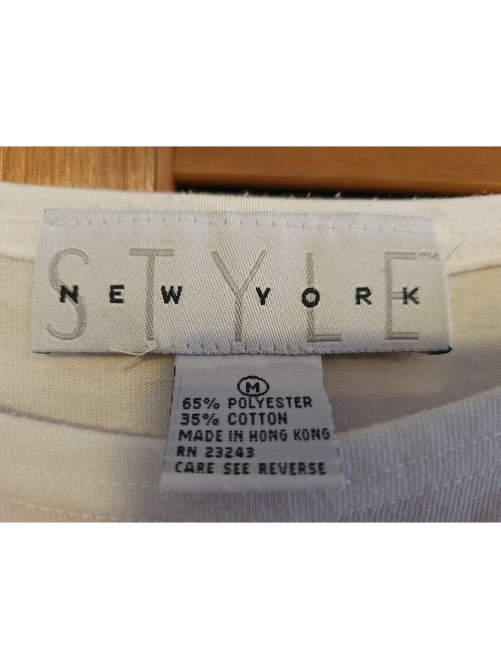 Women's New York T-Shirt M White Geometric Embroidery - Picture 4 of 6